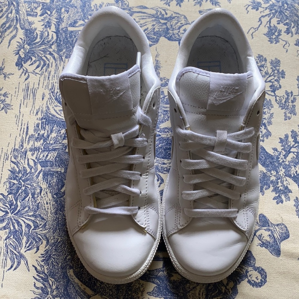 Women’s, Size 7.5, Nike, White Shoes